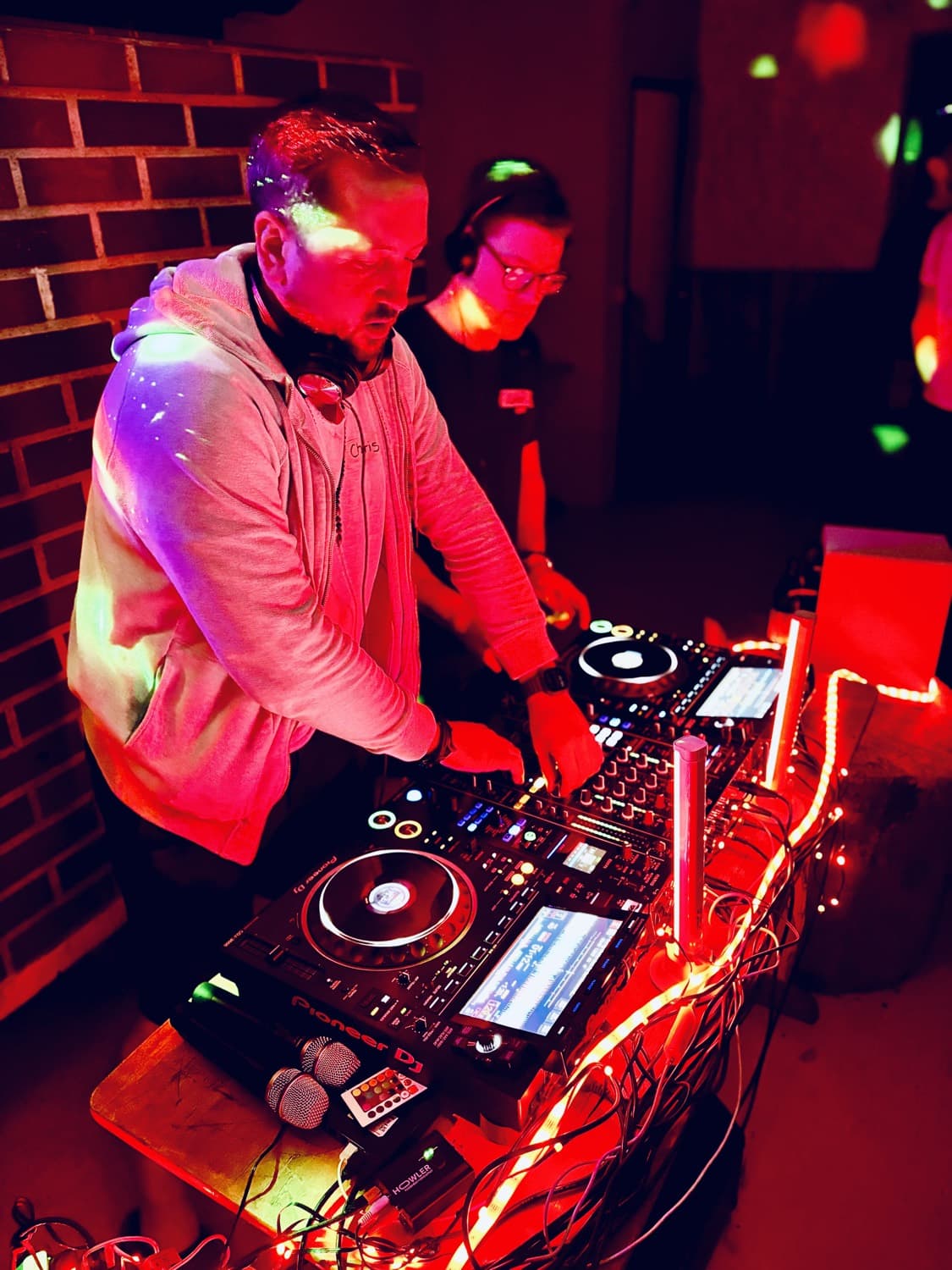 Clubnacht im roten Licht
